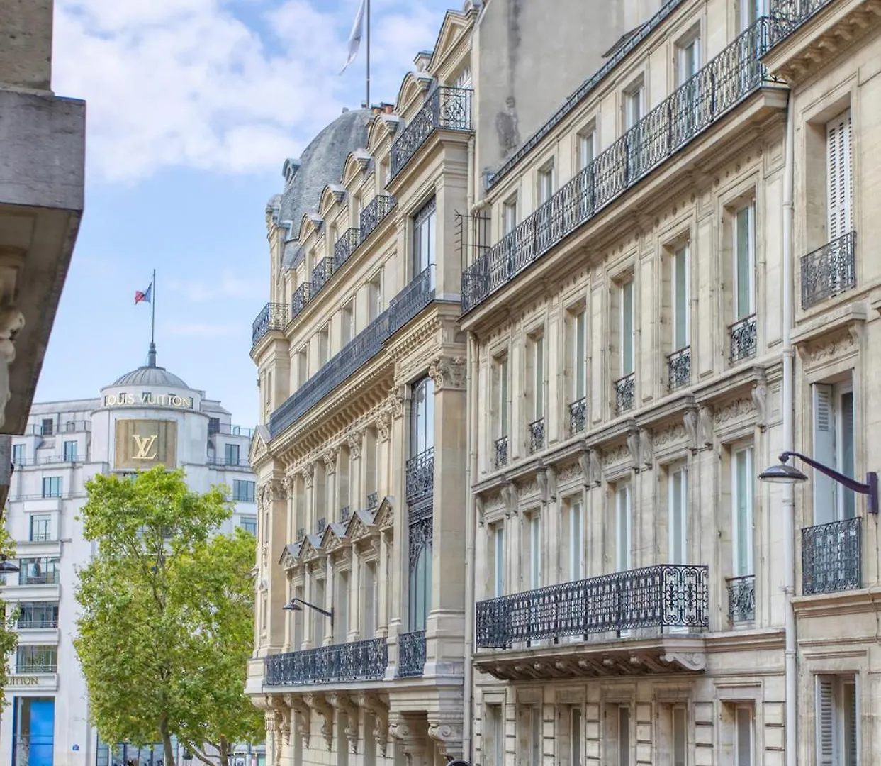 Luxueux 200M2 5Ch Champs Elysees A 1Min Perle Rare Paris Apartment