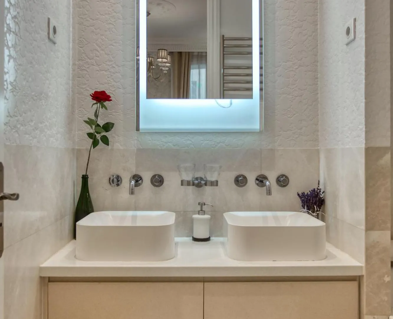 Luxueux 200M2 5Ch Champs Elysees A 1Min Perle Rare باريس 0*,  فرنسا