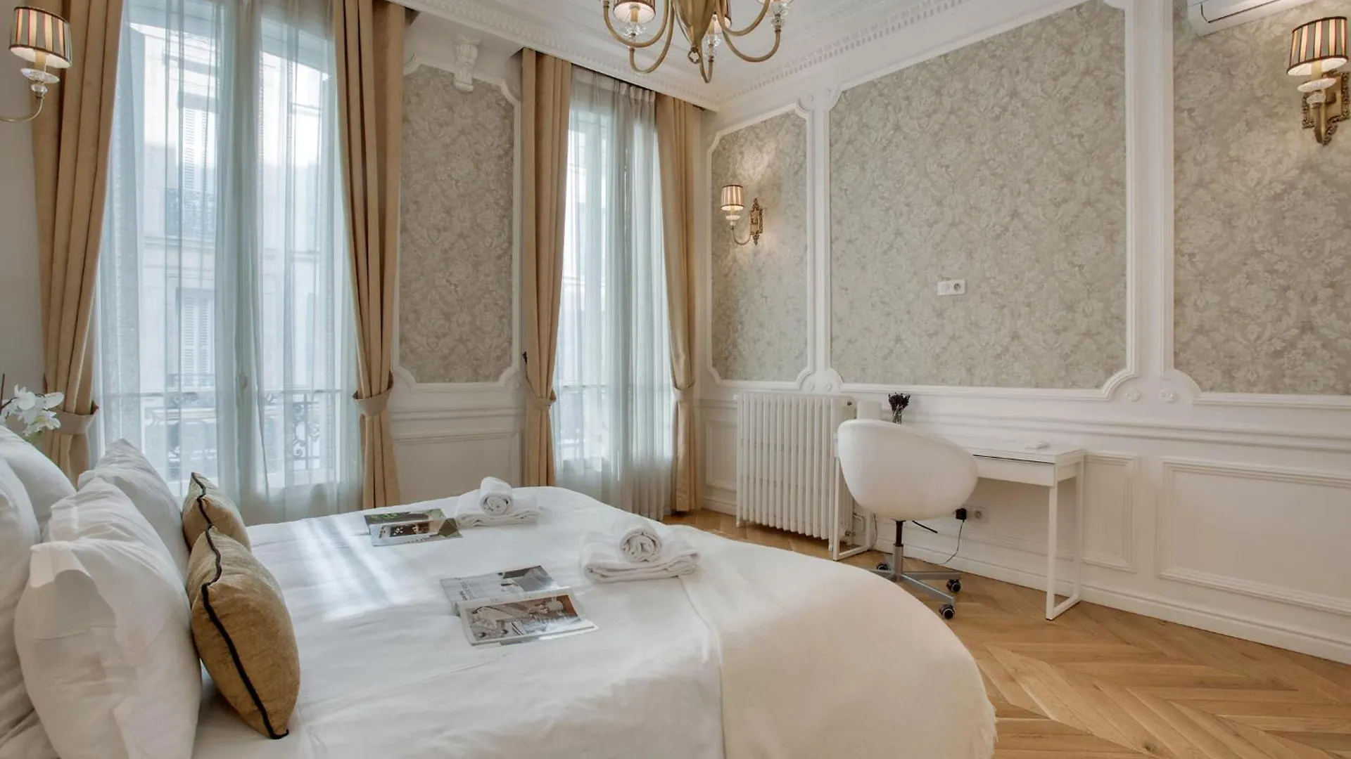 Apartment Luxueux 200M2 5Ch Champs Elysees A 1Min Perle Rare Paris